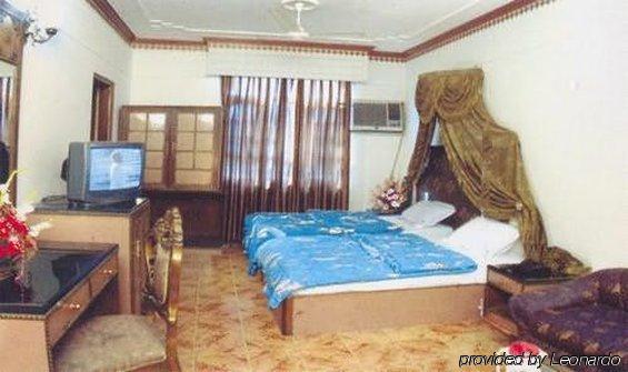 Hotel Maurya Heritage Нью-Дели Номер фото