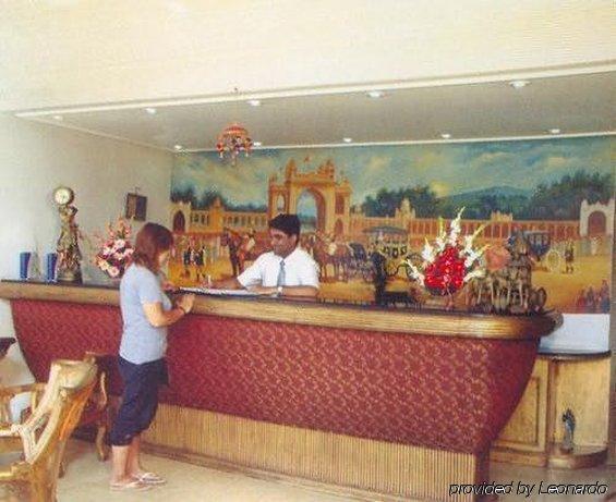 Hotel Maurya Heritage Нью-Дели Интерьер фото