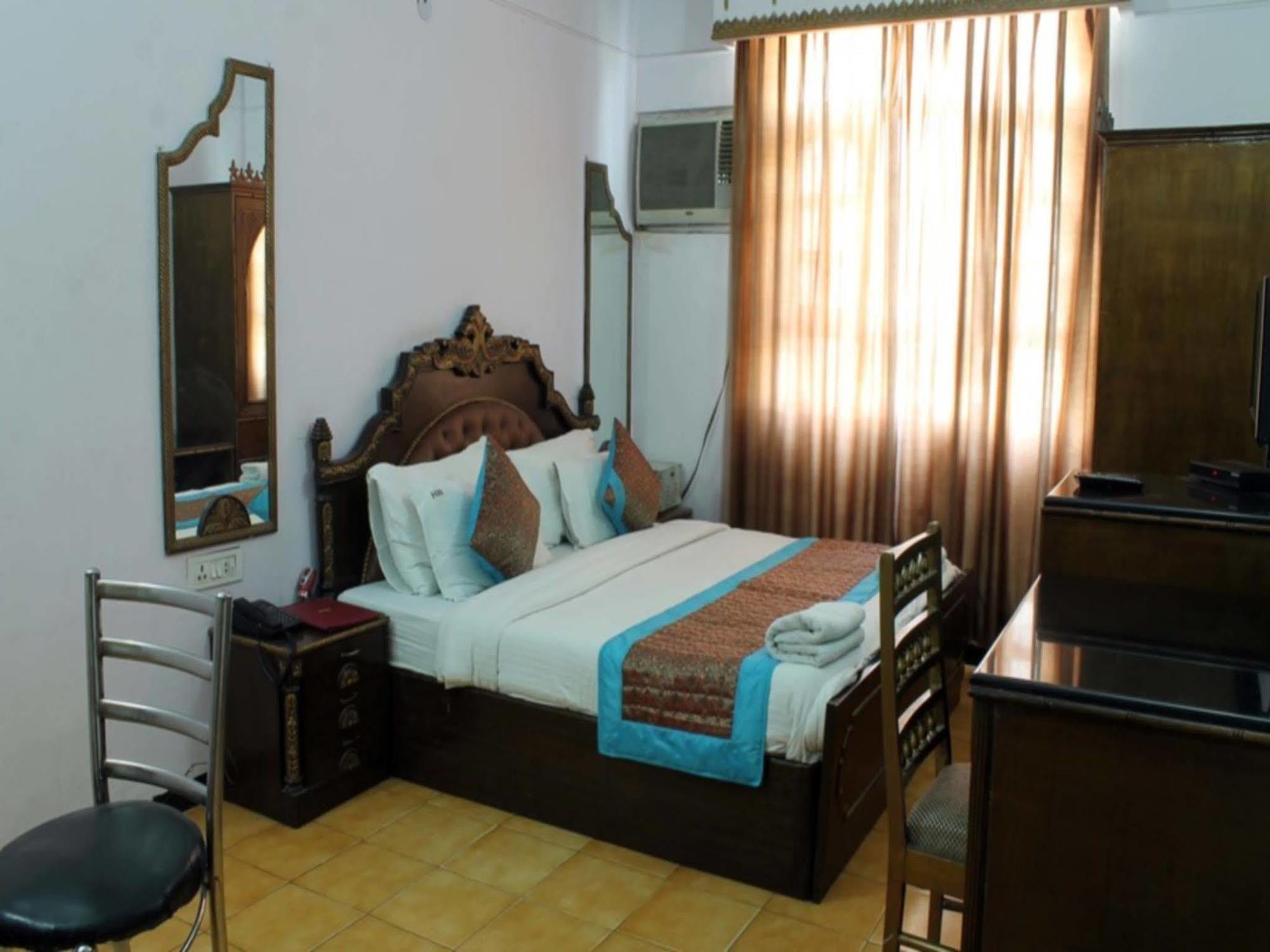 Hotel Maurya Heritage Нью-Дели Экстерьер фото